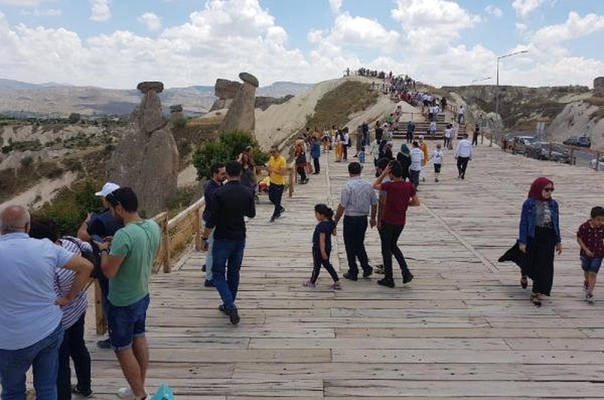 Kapadokya\'da yaz tatili yoğunluğu