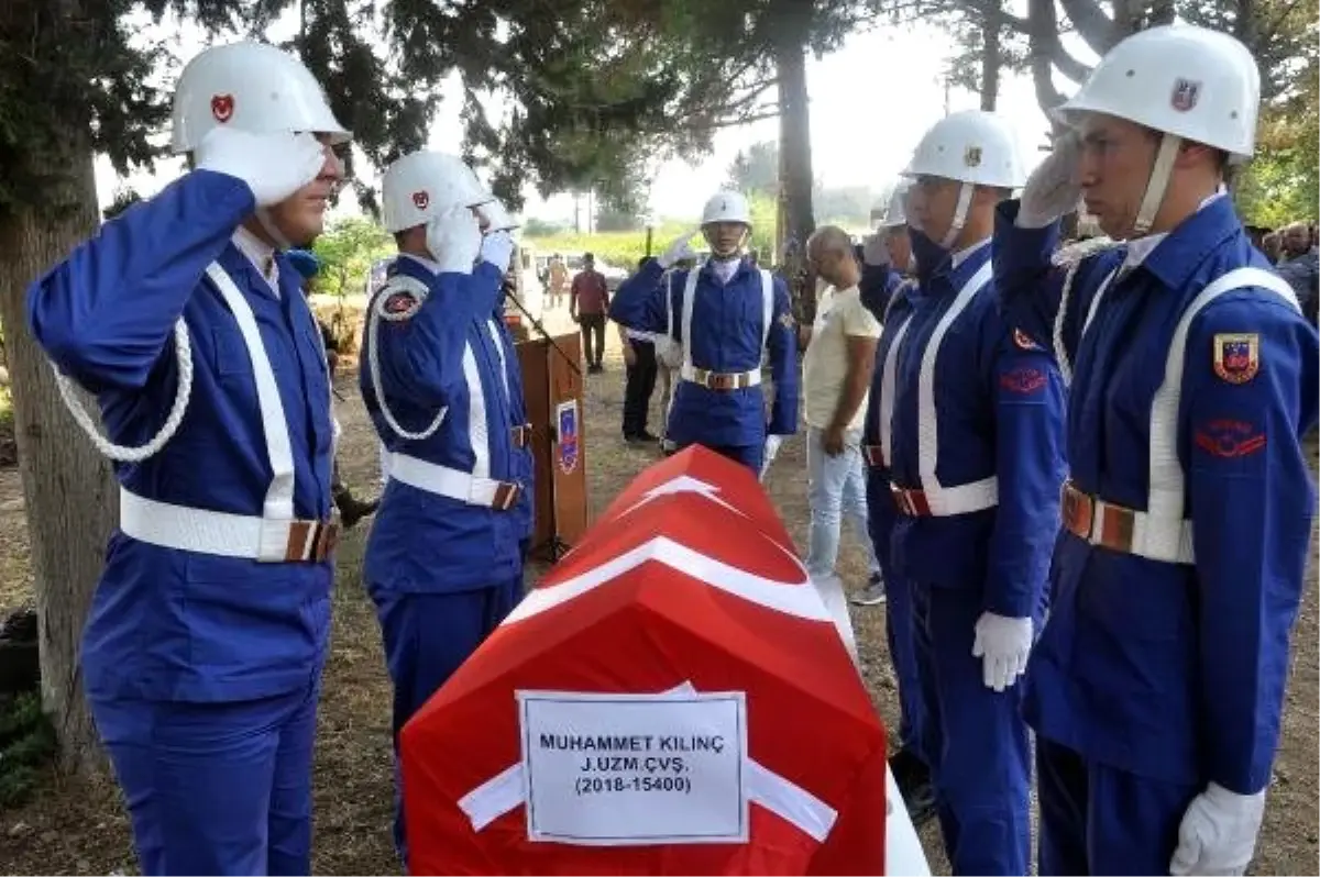 Kazada ölen uzman çavuş ve arkadaşı toprağa verildi