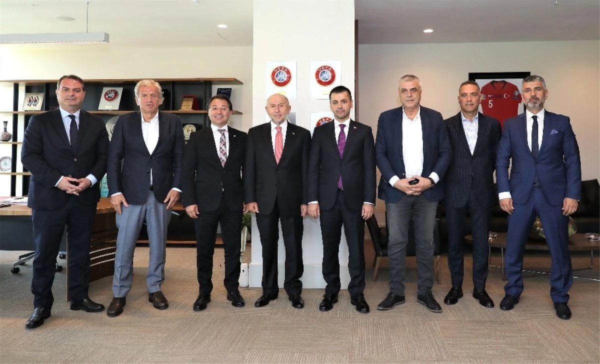 Kulüp başkanlarından Nihat Özdemir\'e ziyaret