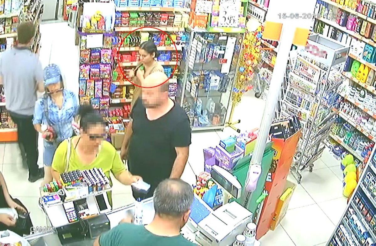 (Özel) Zeytinburnu\'nda kadın hırsızlar kamerada