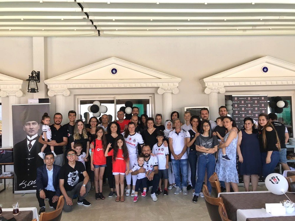 Salihli\'deki Beşiktaşlılar farkındalık kahvaltısında buluştu