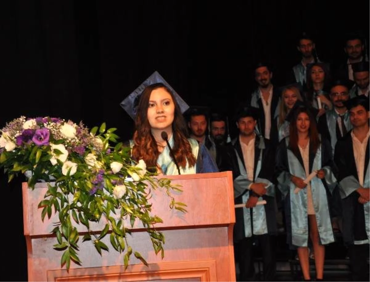 Şehit kızından mezuniyet töreninde duygulandıran konuşma