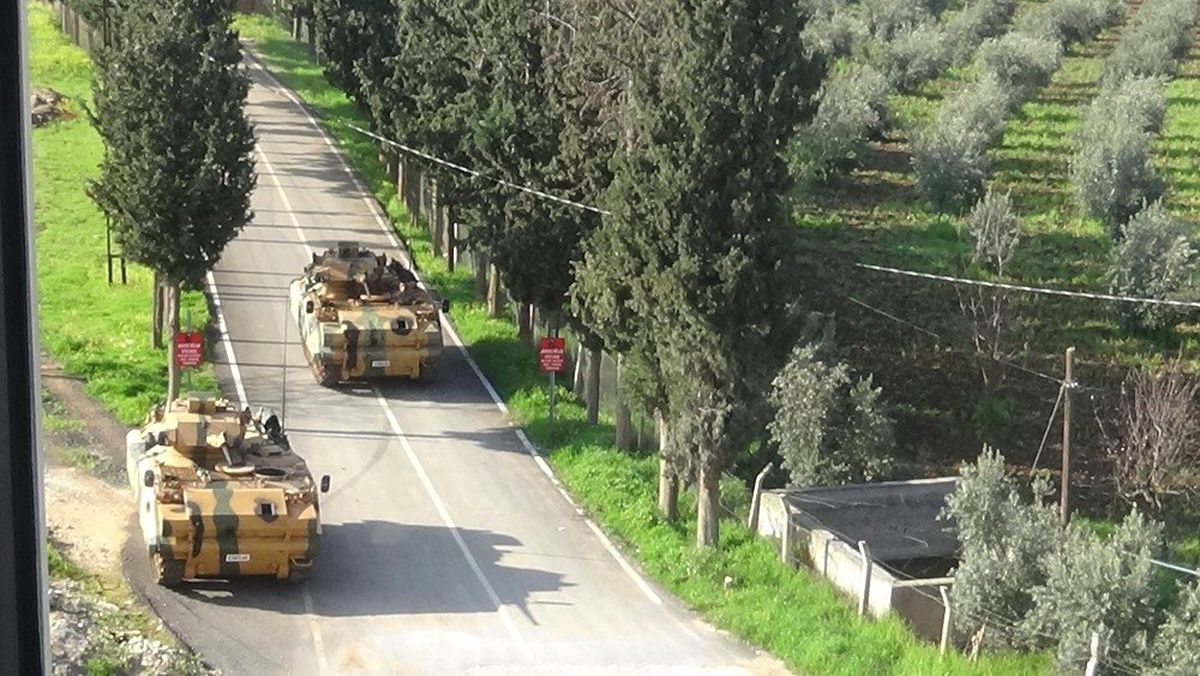 Sınır birliklerine tank sevkiyatı