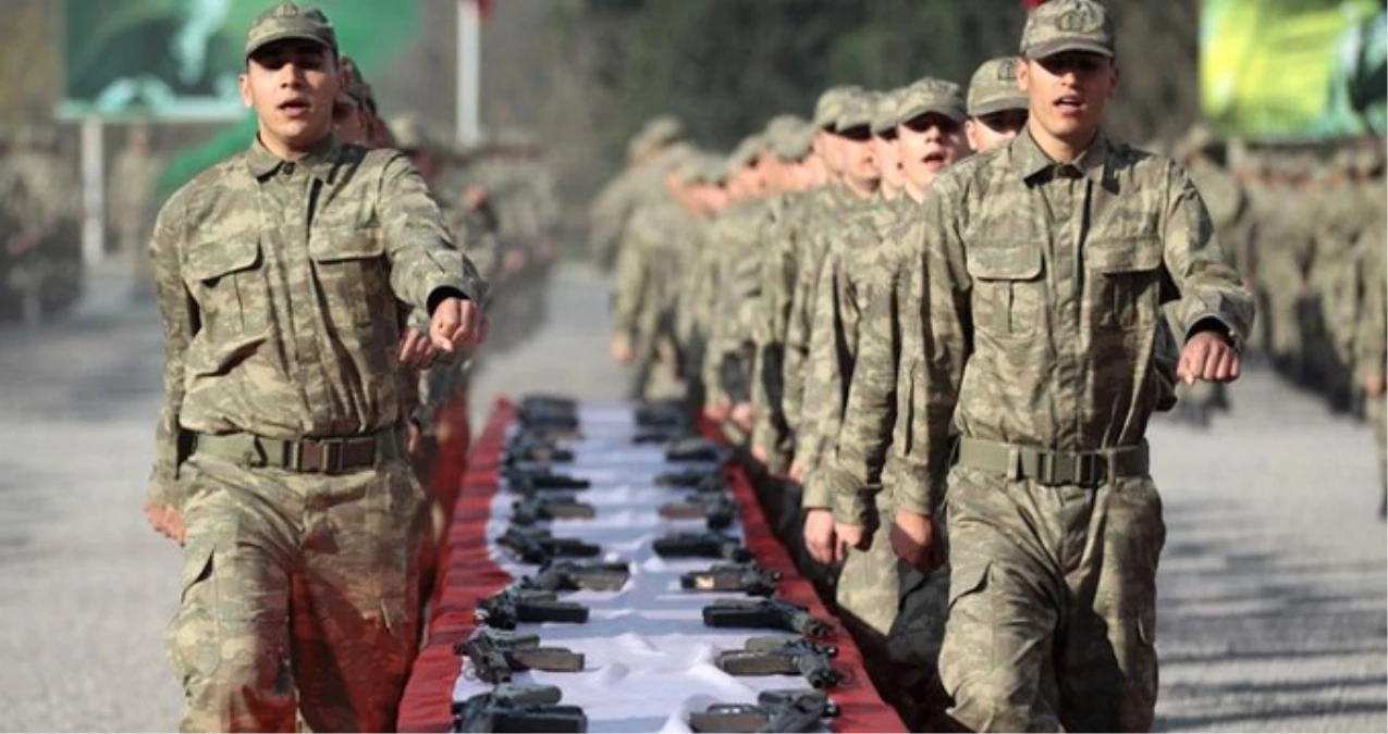Cumhurbaşkanı Erdoğan, Yeni Askerlik Kanunu\'nu imzalayarak onayladı