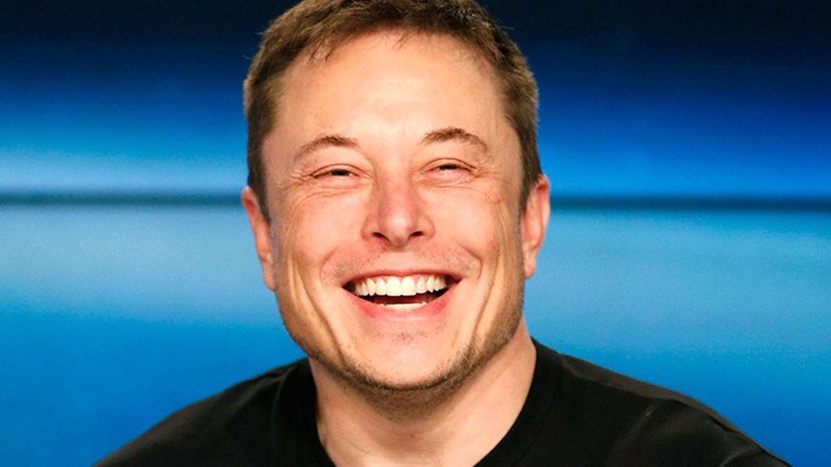 Ticaret Açlığı Bitmeyen Elon Musk, Twitter\'da Bardak Reklamı Yaptı