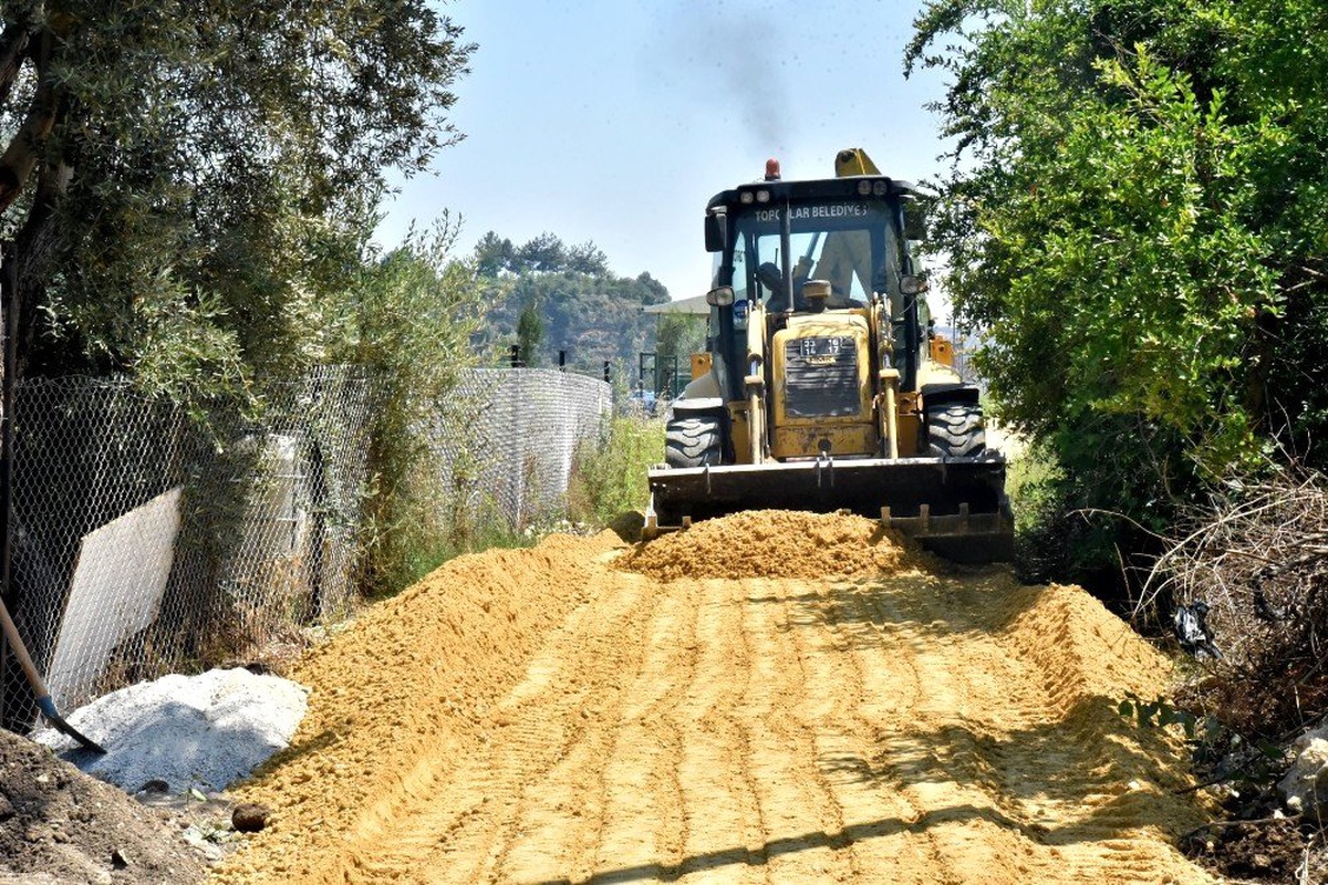 Toroslar\'da yol çalışmaları aralıksız sürüyor