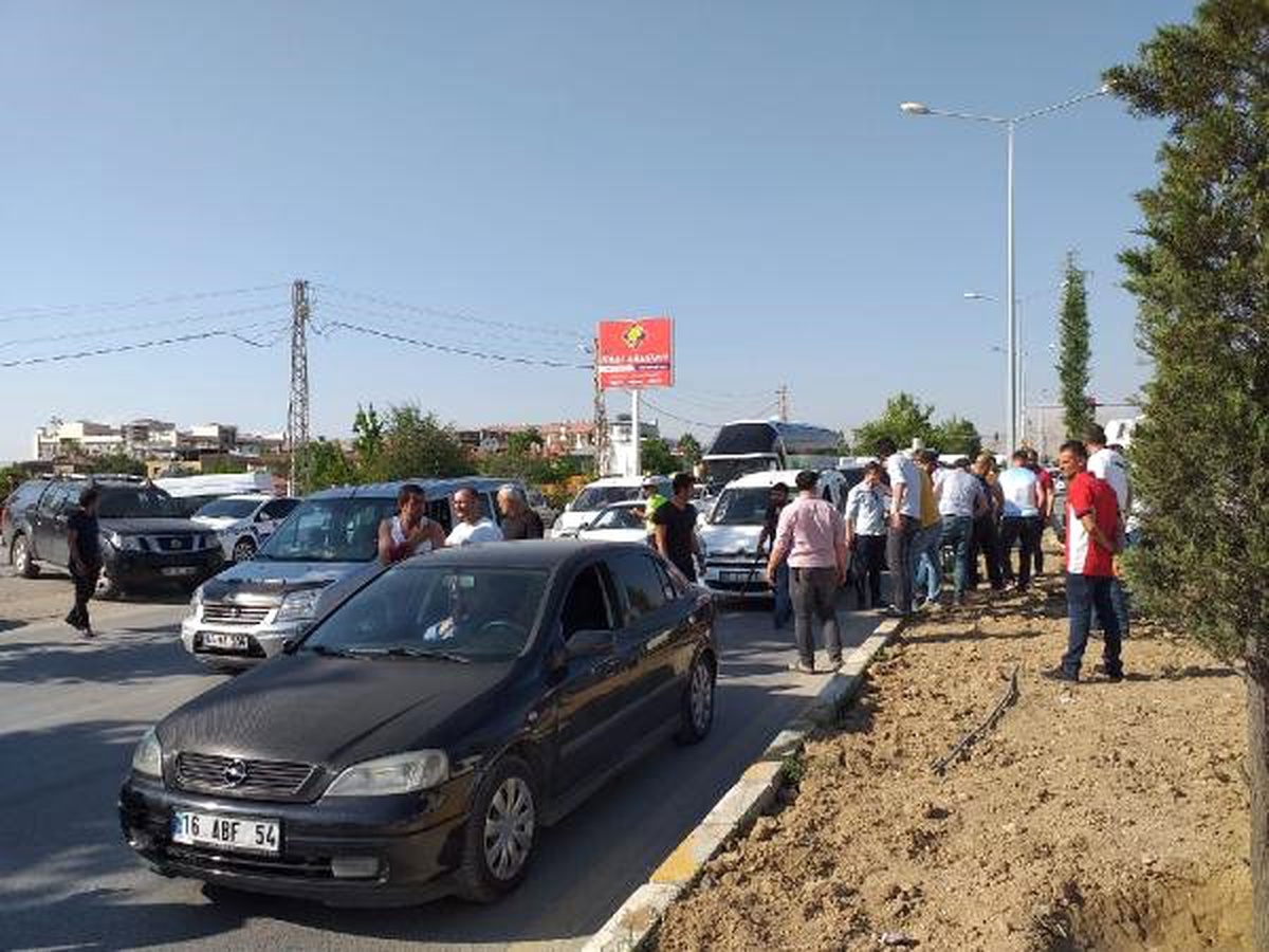 Van\'da arazi kavgası: 1\'i ağır 8 yaralı