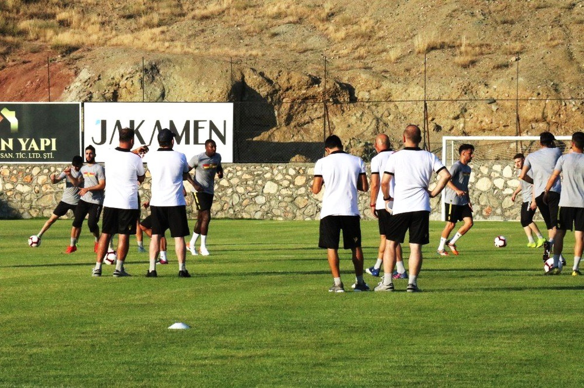 Yeni Malatyaspor ilk antrenmanını yaptı