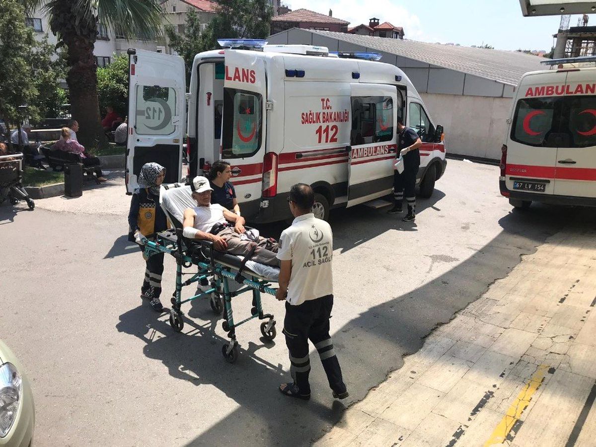 Zonguldak\'ta bıçaklı kavga: 1 yaralı