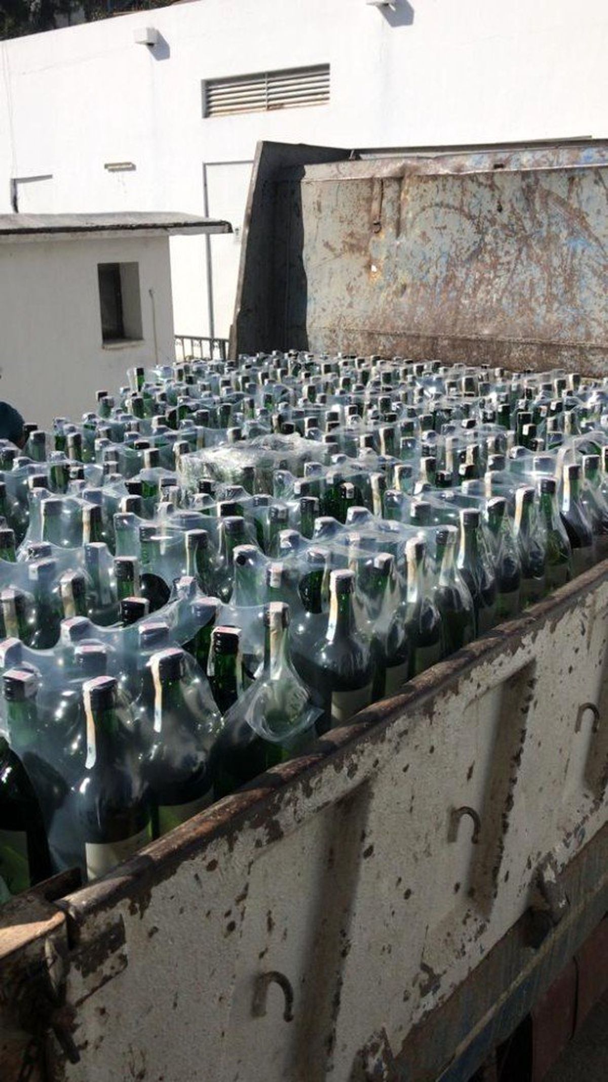 5 bin 250 adet kaçak içki ele geçirildi