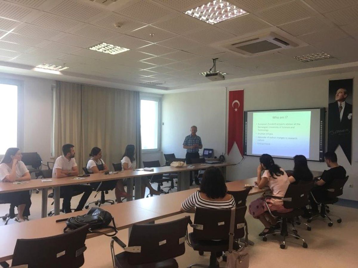 Akdeniz Üniversitesi\'nde Akademik Araştırma Çalıştayı