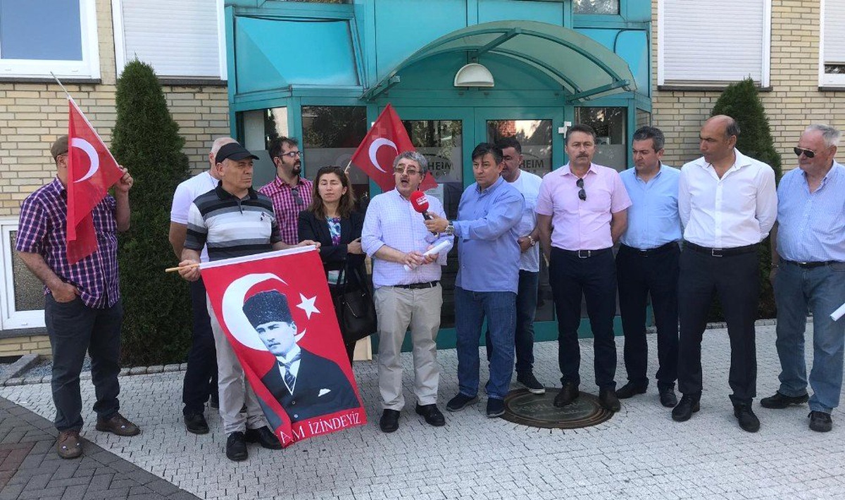Almanya\'da Ermeni anıtı dikilmesine Türklerden tepki