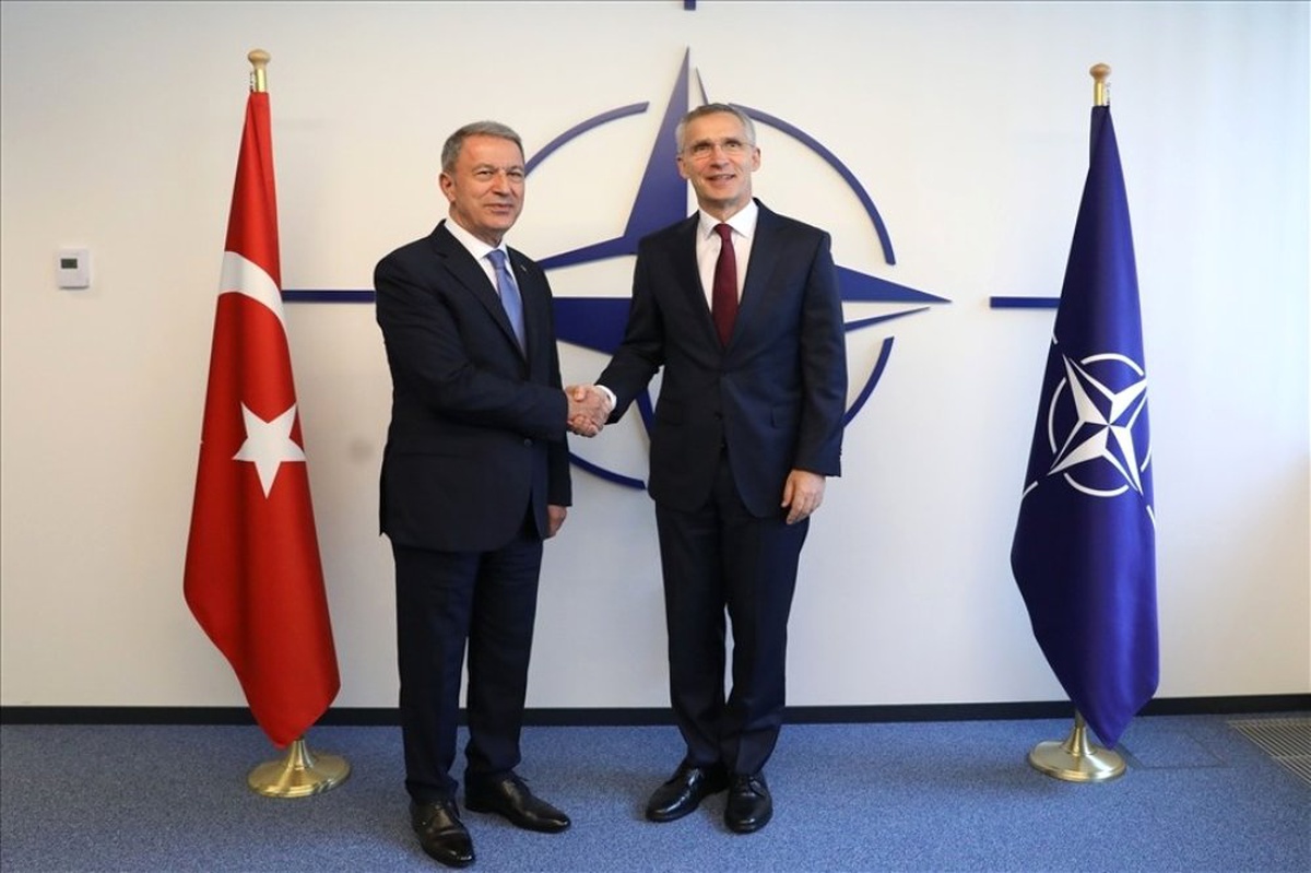 Bakan Akar, NATO Genel Sekreteri Stoltenberg ile bir araya geldi