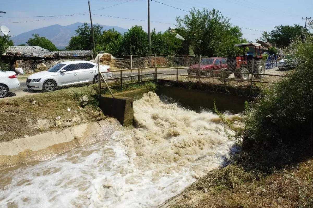 Bakım ve onarımı yapılan 76 yıllık sulama kanalının açılışı yapıldı