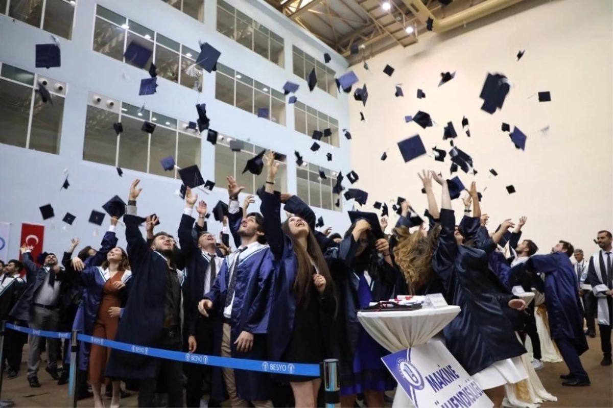 Bartın Üniversitesi 11\'inci mezunlarını uğurladı