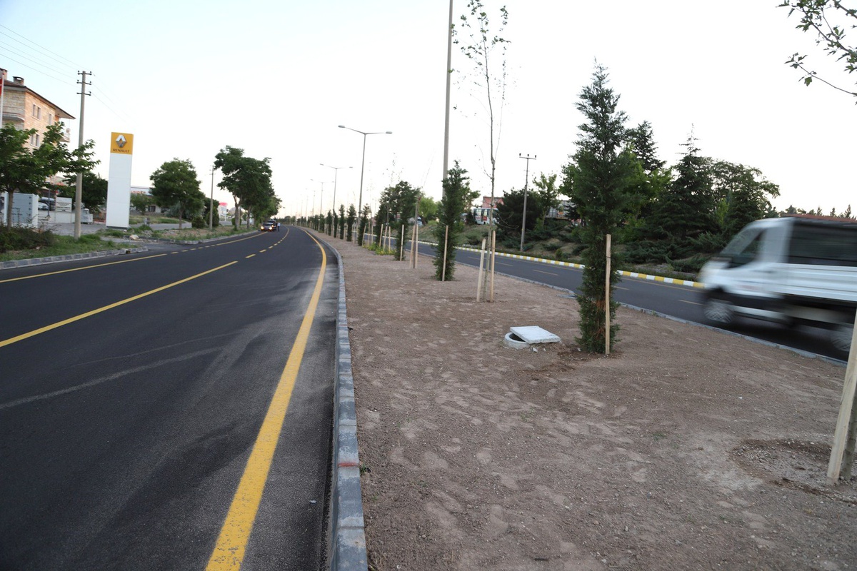 Başkan Arı belediye çalışma alanlarını gezdi