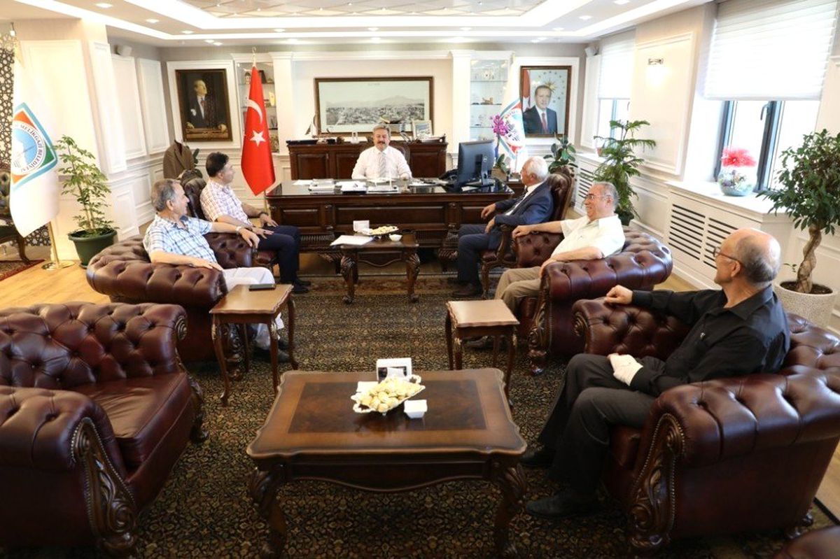 Başkan Dr. Mustafa Palancıoğlu; "Emeklilere Yönelik Eski Çınarlar Yaşam Merkezi ile Gönüller...