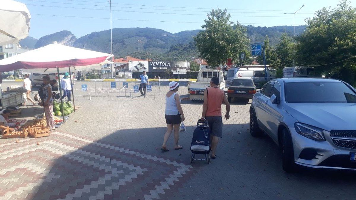 Edremit\'te Pazaryerleri düzene giriyor