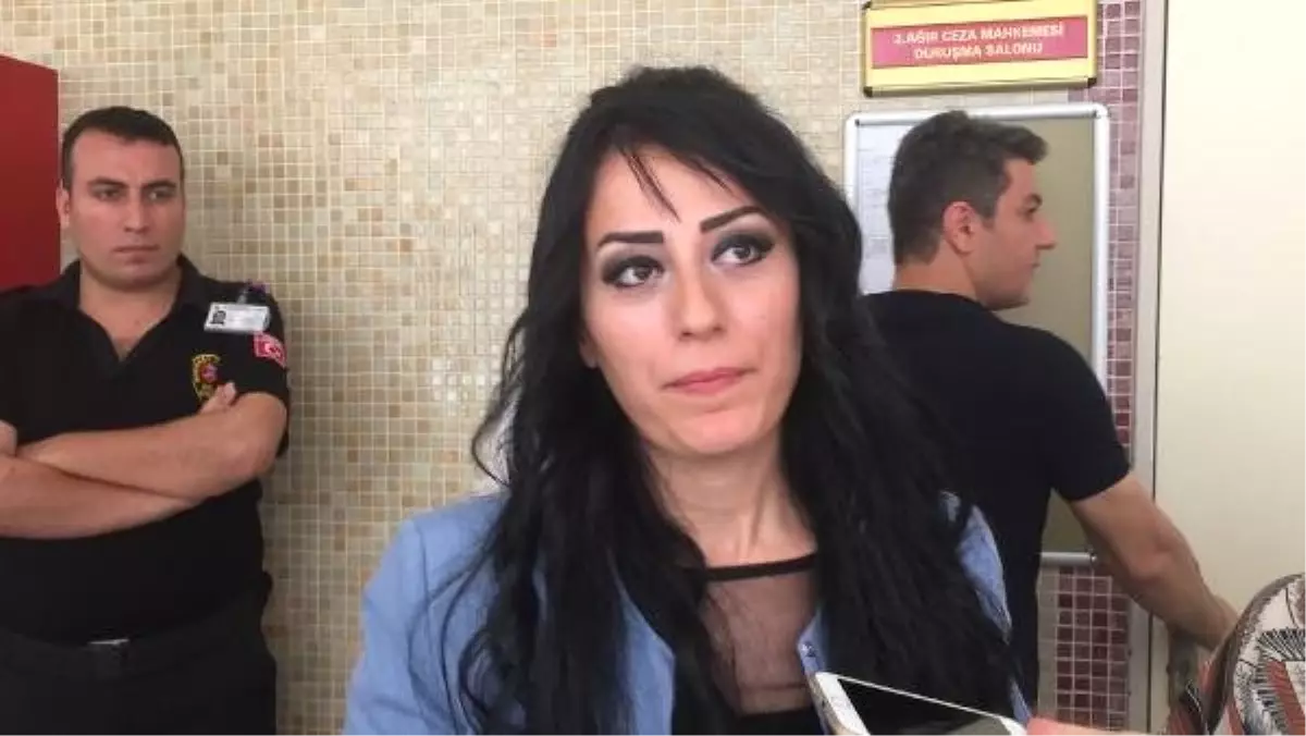 (Geniş haber) - Öğretmen Ayşe Çelik\'e beraat