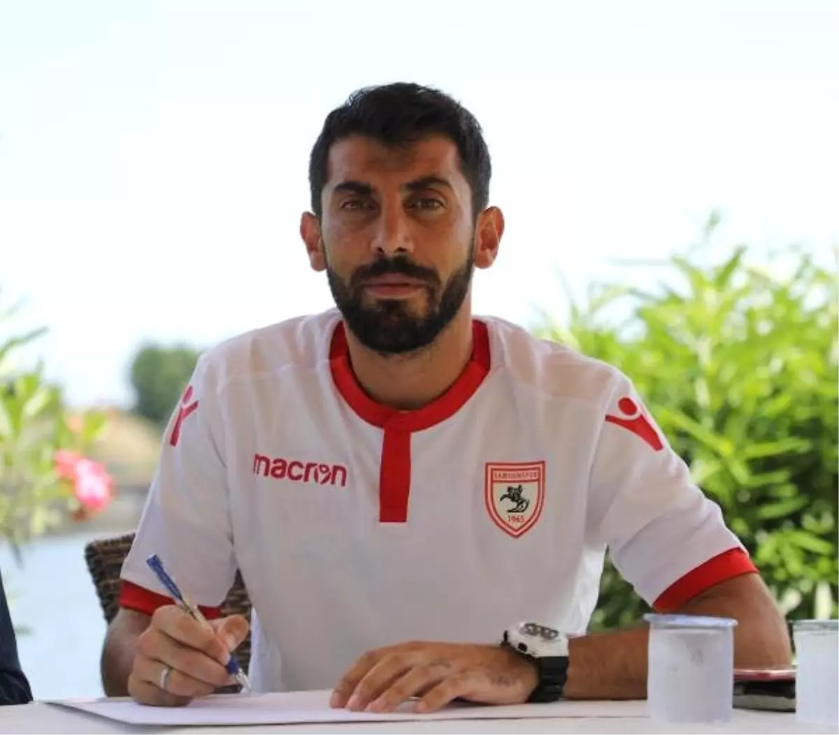 Gökhan Meral doğum gününde Samsunspor\'a imza attı