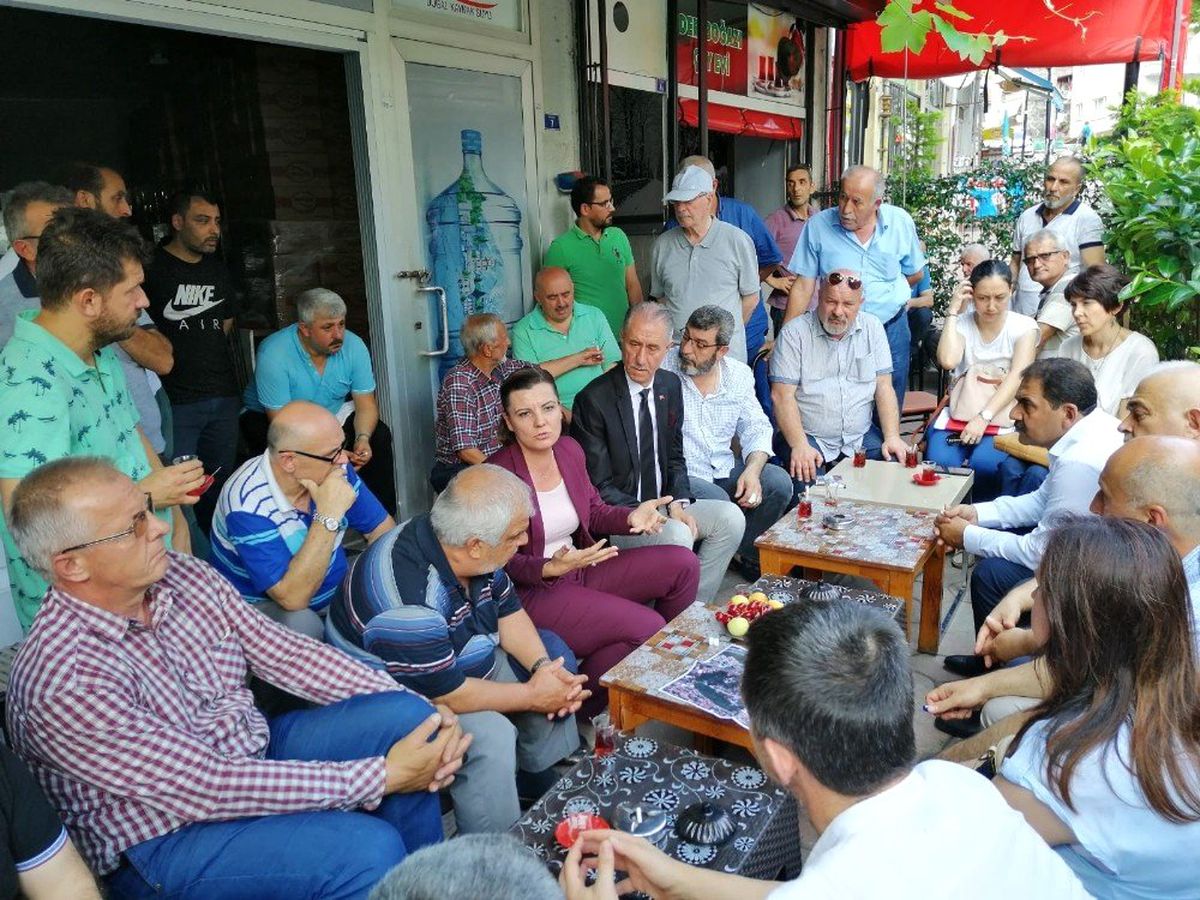 Hürriyet, Cedit\'te vatandaşlarla buluştu