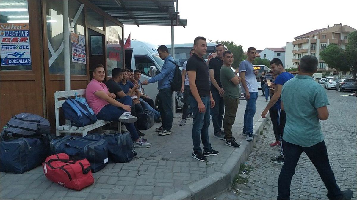 İzmir\'de erken terhis sevinci