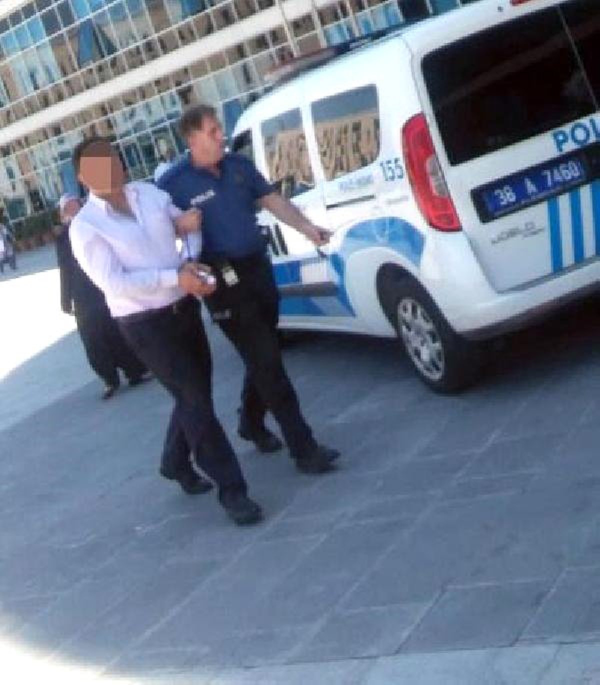 Kayınpederi ve kayınvalidesini gasp şüphelisi tutuklandı