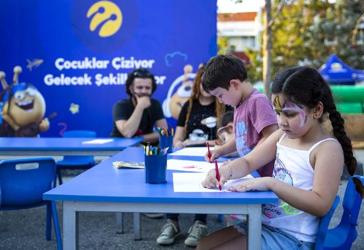 KKTC\'de \'Mutlu Çocuk Festivali\'