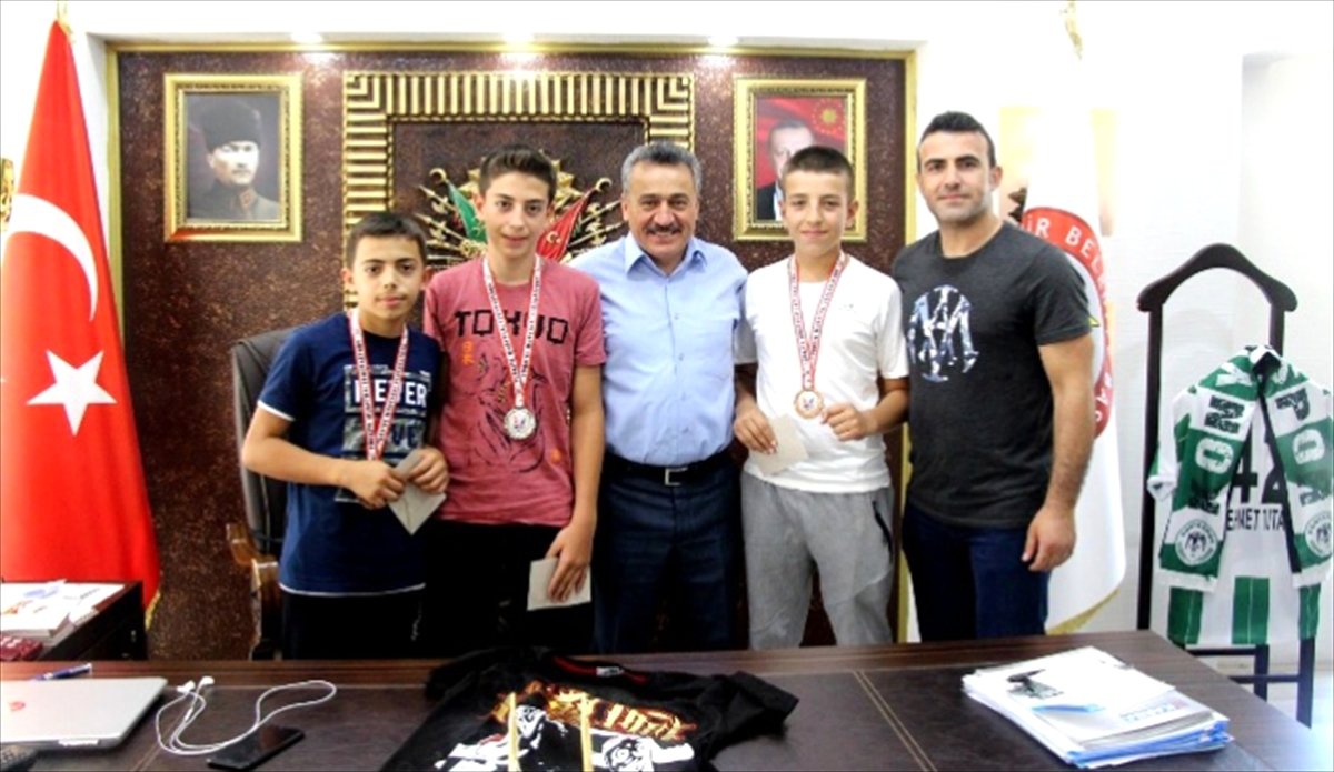 Muay Thai sporcuları Erzincan\'dan madalyayla döndü