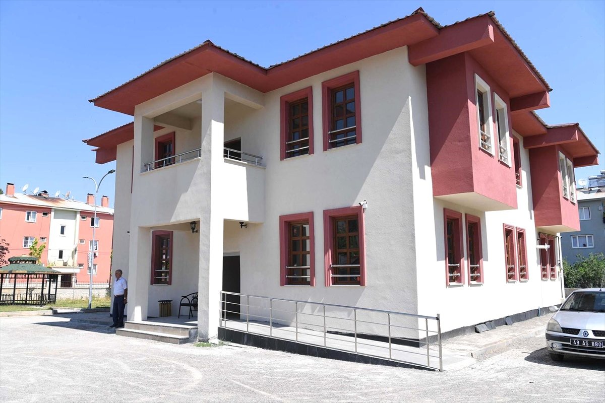Muş\'ta iki mahalleye bilgi evi yapıldı