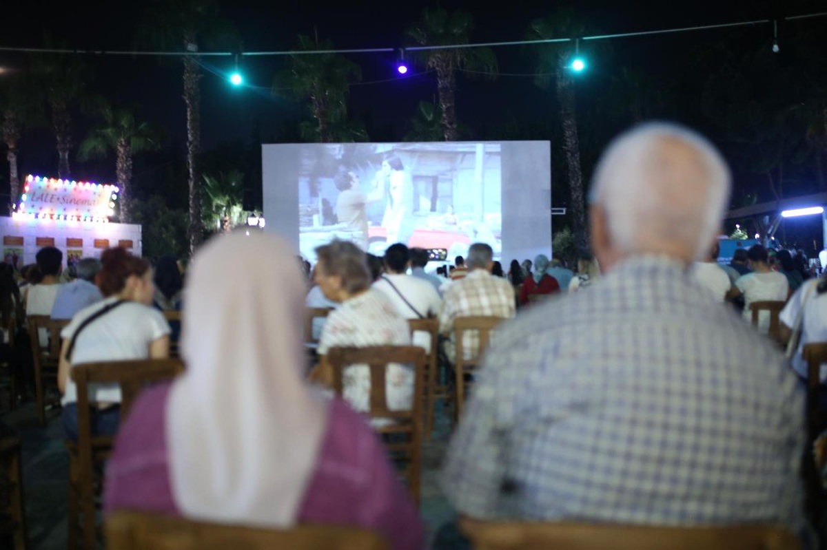 Nostaljik Yeşilçam Sokağı\'nda anılara yolculuk