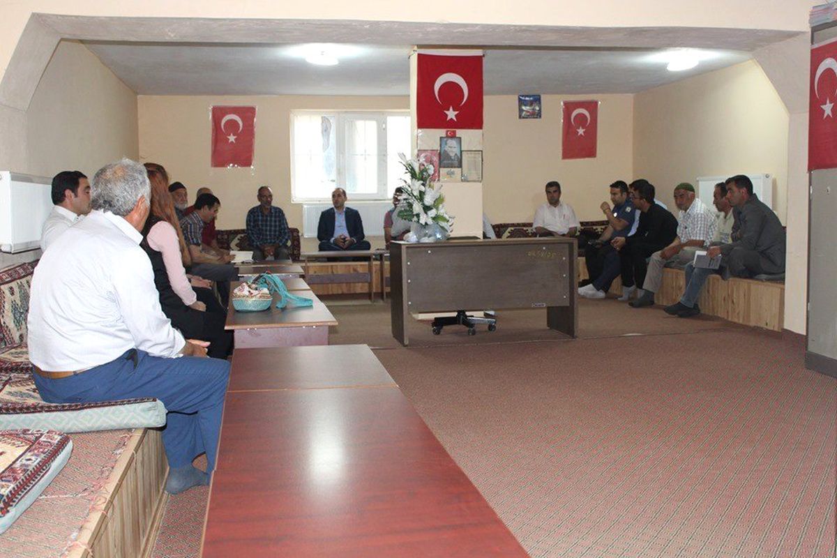 Otlukbeli\'de köy toplantısı gerçekleştirildi