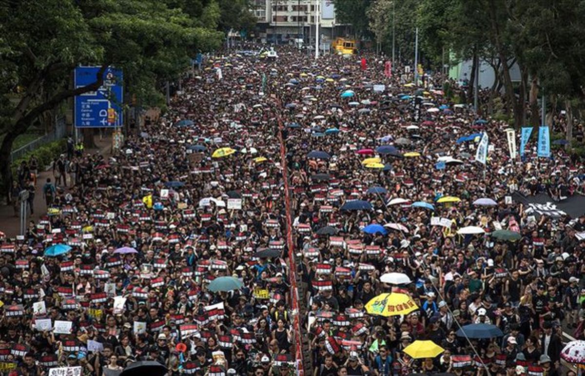 Protestocular Hong Kong\'un G20 gündemine alınmasını talep ediyor