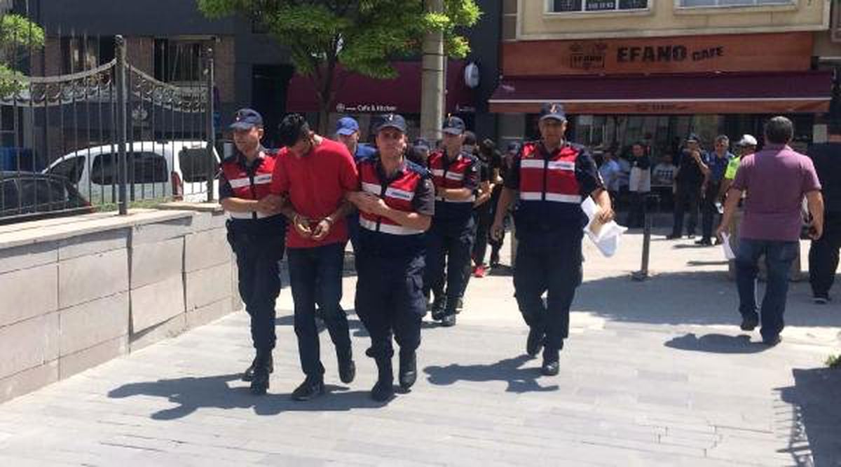Şüpheliler ayak izleri tespit edilince, hırsızlığı itiraf etti