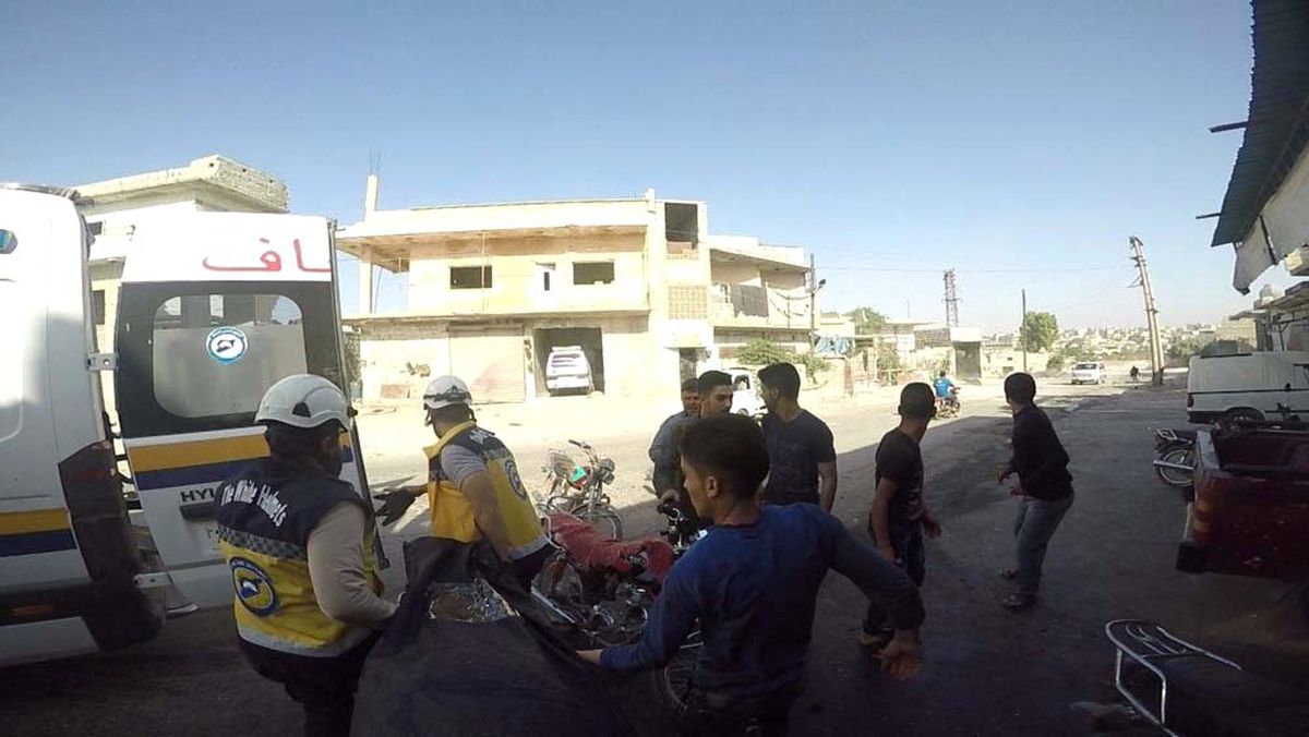Suriye savaş uçakları İdlib civarını bombaladı, 8 sivil öldü