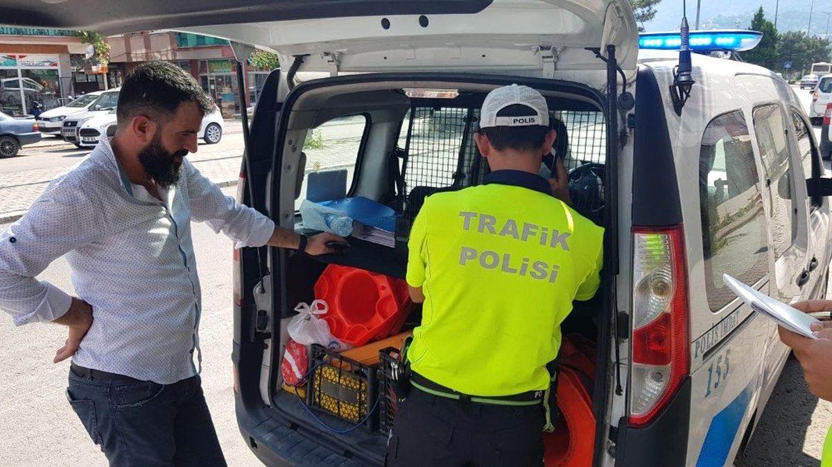 Trafik denetiminde 36 sürücüye 12 bin 22 TL ceza