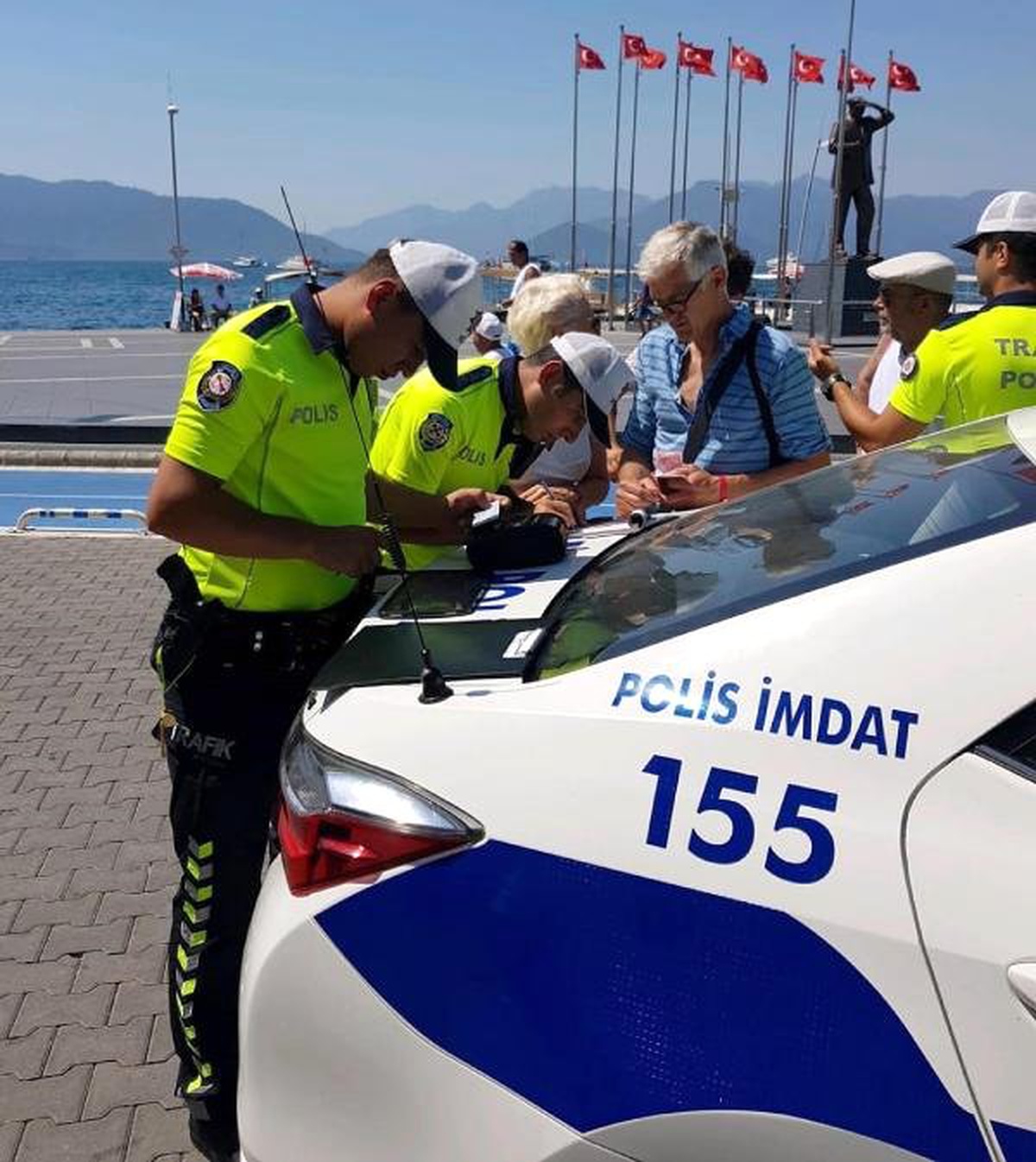 Yaya geçidini kullanmayanlara para cezası