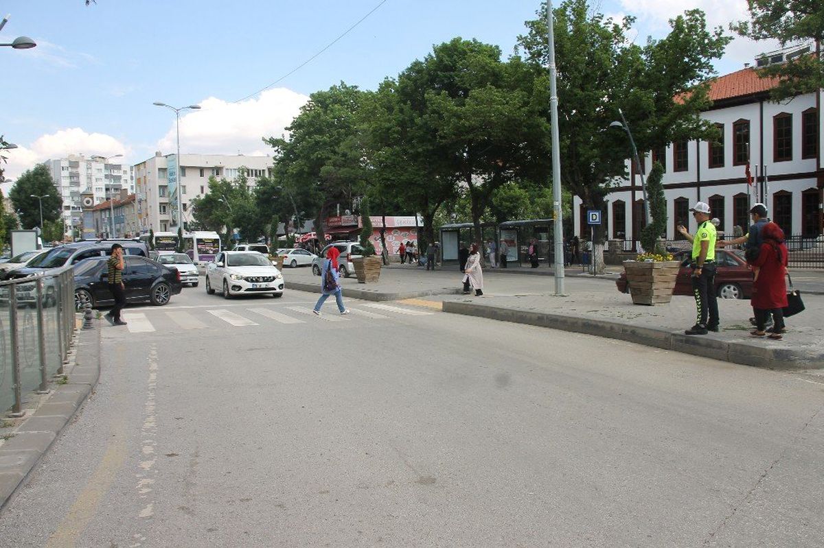 Yayalara trafik denetimi