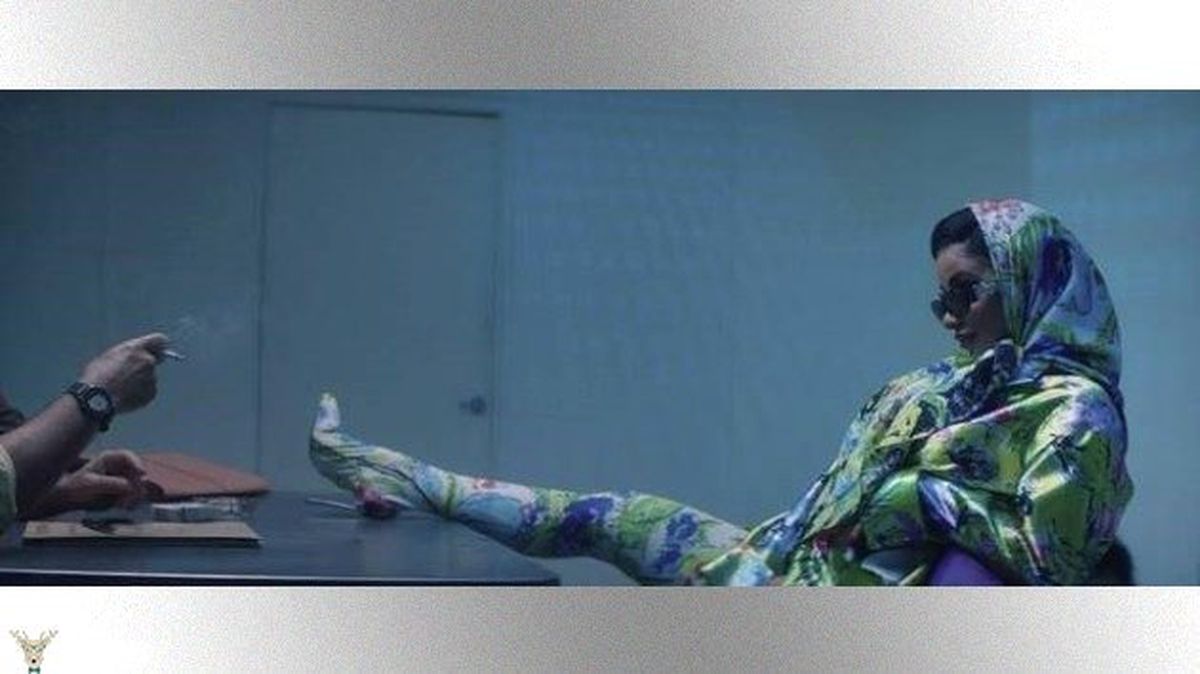 ABOOOOOOV: Cardi B\'den Olay Klip!