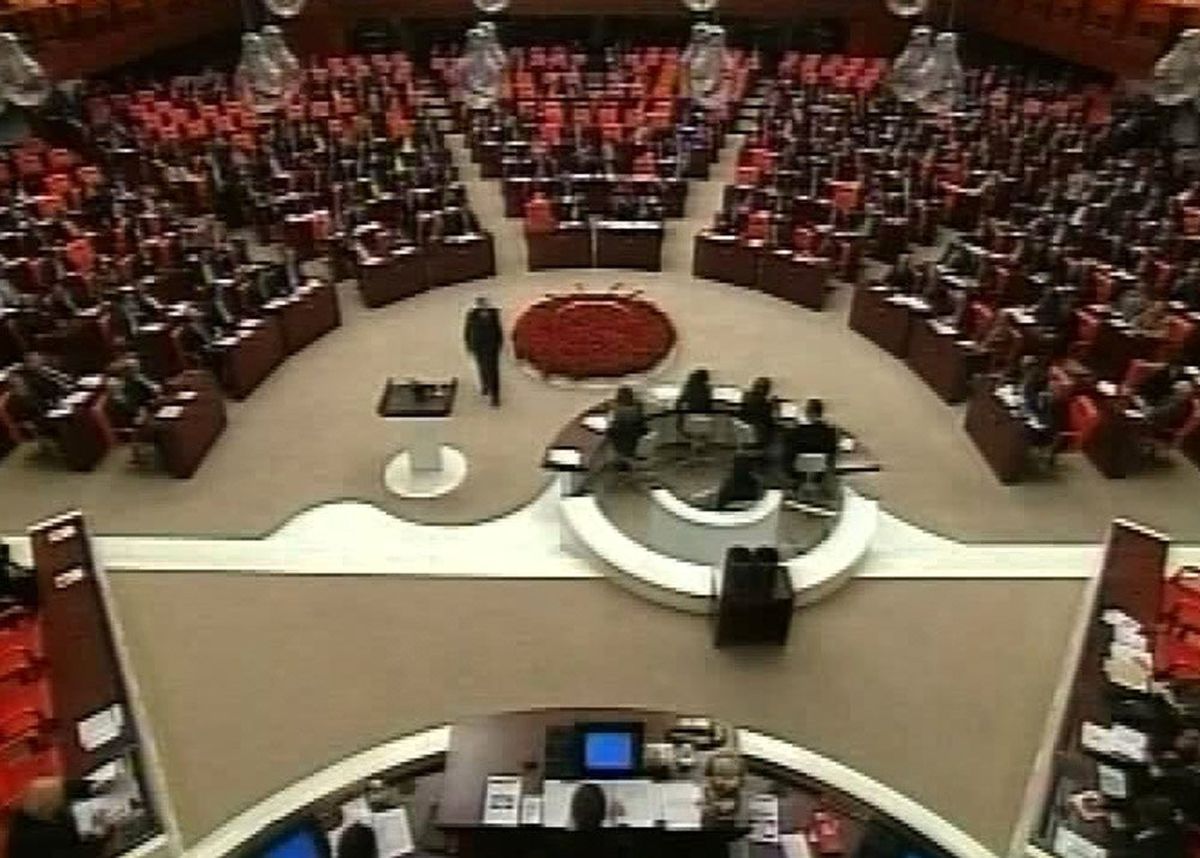 Adalet Komisyonu Sporda Şiddet Kanun Teklifi\'ni görüşmek üzere toplandı