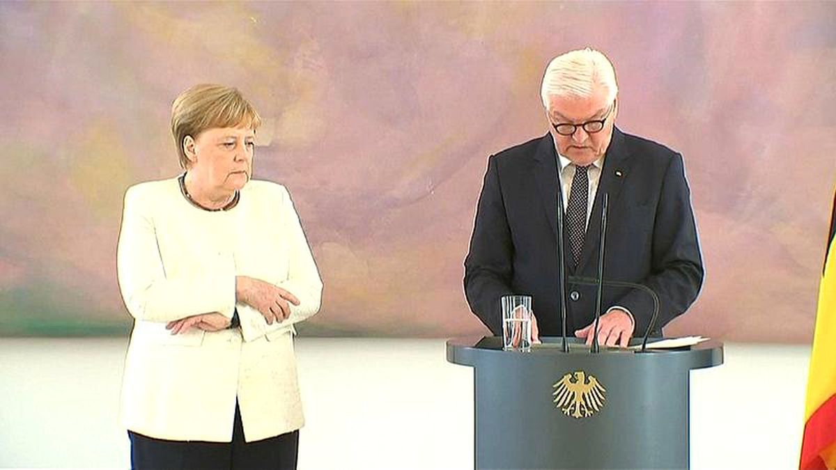 Almanya Başbakanı Angela Merkel yine titrerken görüntülendi