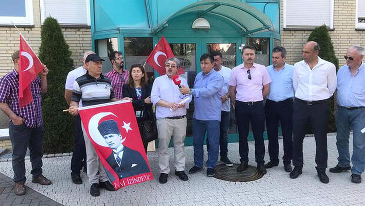 Almanya\'da Ermeni anıtı dikilmesine Türklerden tepki