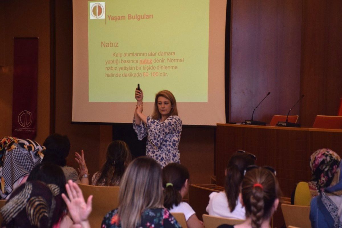 Anadolu Üniversitesi\'nden personele ilk yardım eğitimi