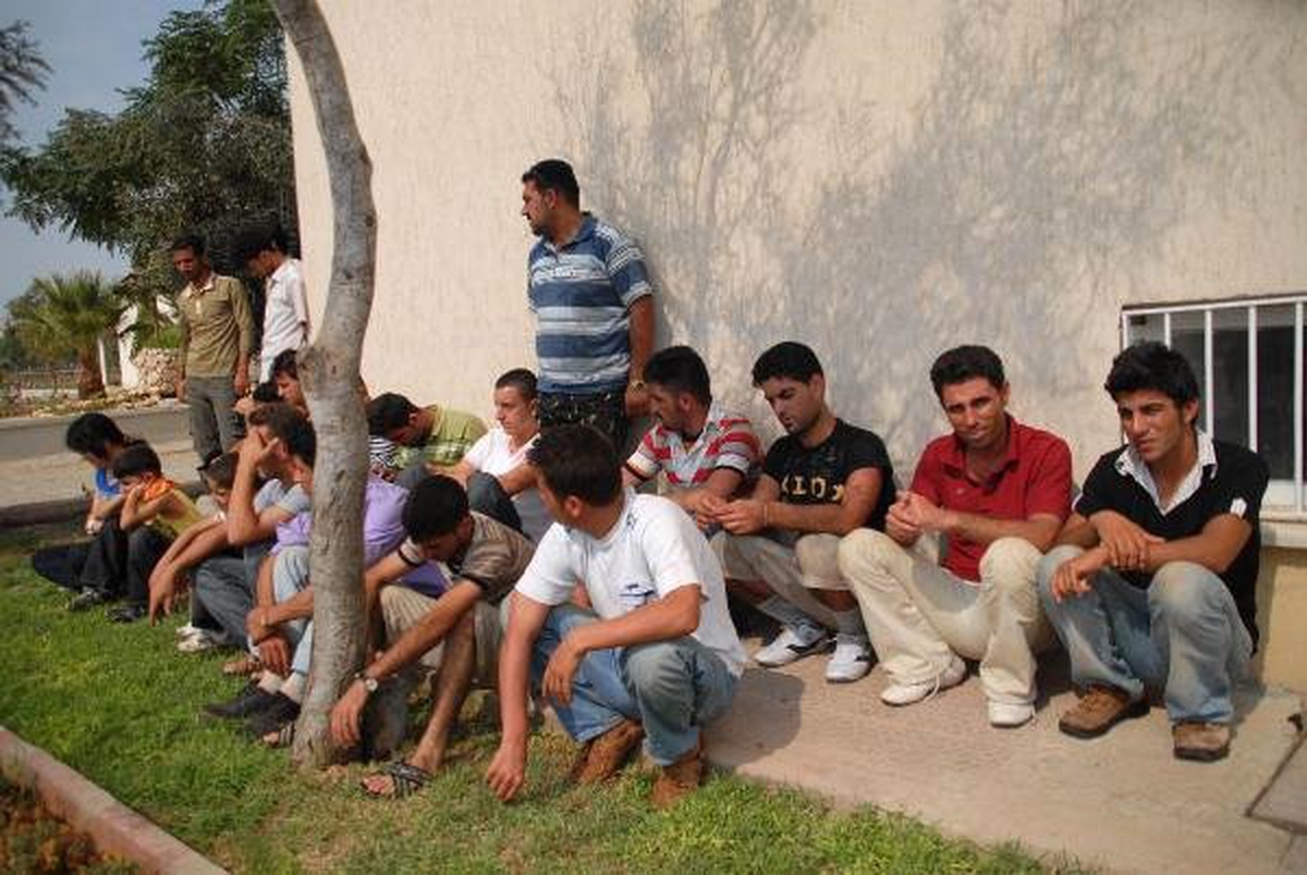 Aydın polisi 6 ayda 38 göçmen kaçakçısını yakaladı