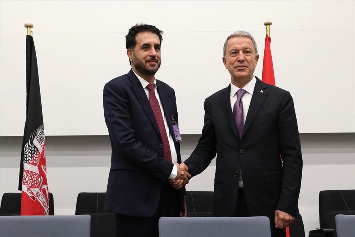 Bakan Akar, Afganistan Savunma Bakanı Khalid ile görüştü