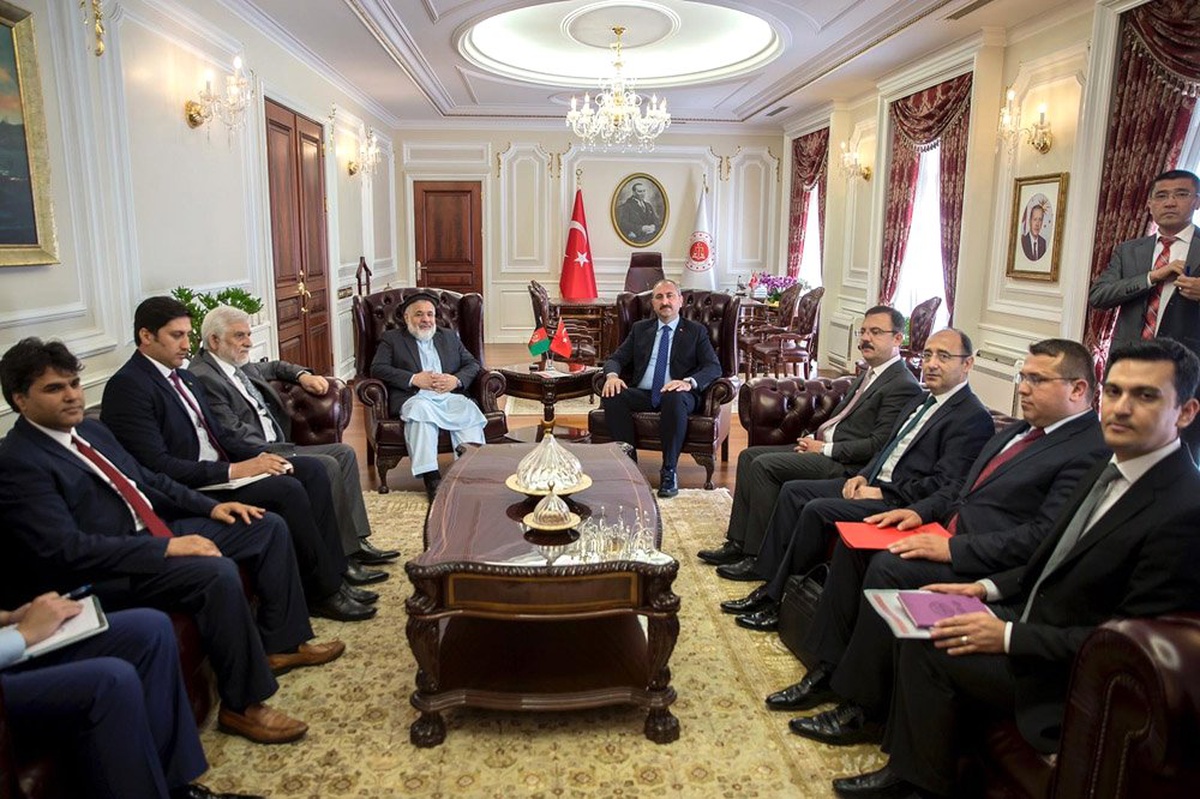 Bakan Gül, Afganistan Adalet Bakanı Enver ile görüştü
