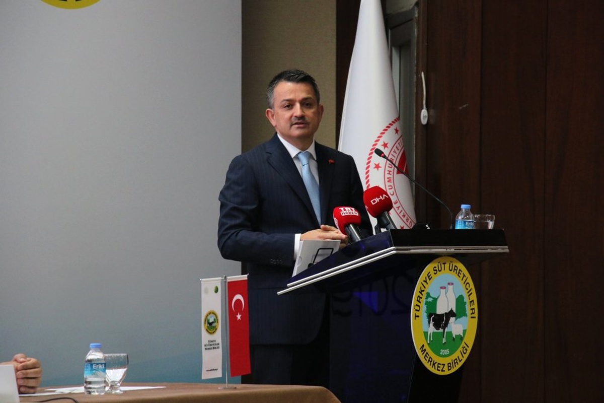 Bakan Pakdemirli: "Üreticinin mağduriyeti giderilecek"