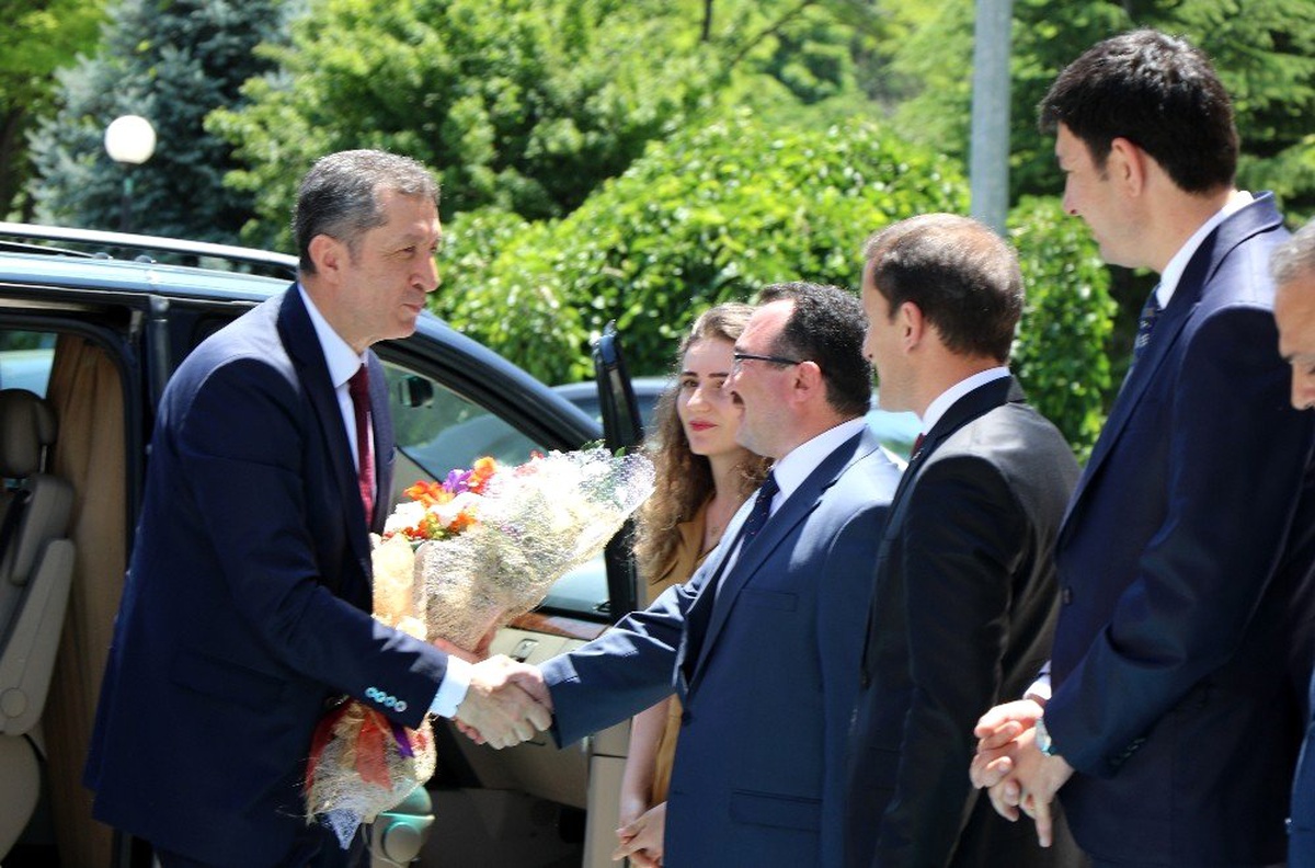 Bakan Selçuk\'tan Erzincan Valiliği\'ne ziyaret
