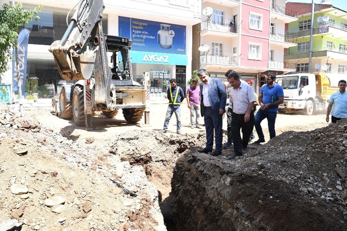 Başkan Asya, altyapı çalışmalarını yerinde inceledi