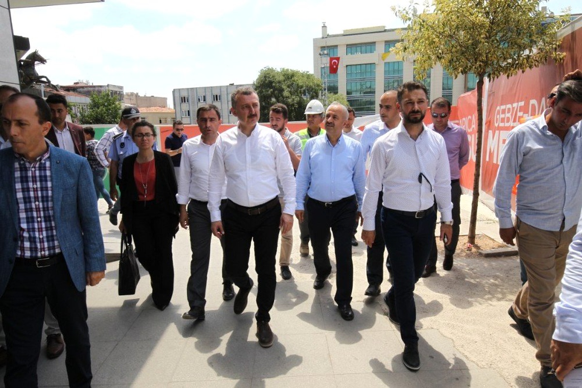 Belediye başkanları Gebze esnafını ziyaret etti